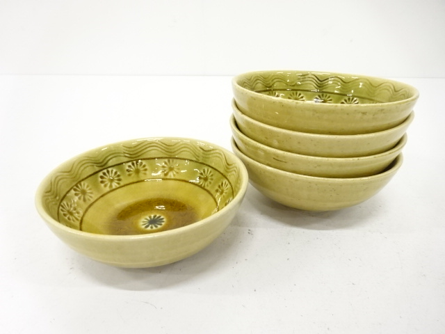 JAPANESE CERAMICS / SMALL PLATE / SET OF 5 / FLOWER CREST / 作家物